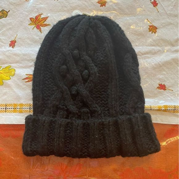 Aerie • Cable Knit Beanie in Black - Picture 2 of 6